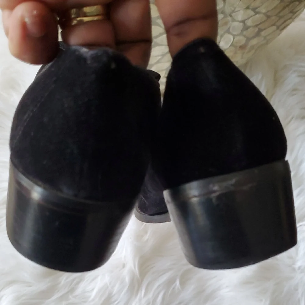 Jones New York Black Vintage Suede Slip On Loafers with Embroidered Design 6.5 - Picture 15 of 15